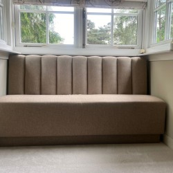 Bank-op-maat-verticale-banen