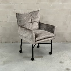 Eetkamerstoel-op-wieltjes Eetkamerstoel-op-wieltjes