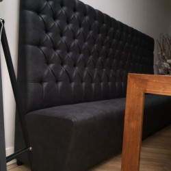 Gecapitonneerde wandbank op maat Bram Gecapitonneerde wandbank op maat Bram