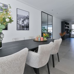 Eetkamerstoel-in-luxe-stof Eetkamerstoel-in-luxe-stof