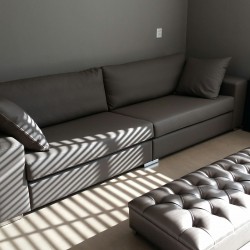 Hocker met capitons op maat Hocker met capitons op maat