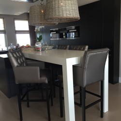 Luxe design barstoelen op maat met capitons