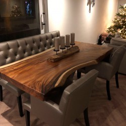 Maatwerk eetkamerbank en luxe stoelen met capitons Maatwerk eetkamerbank en luxe stoelen met capitons