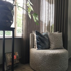Ronde-fauteuil-in-luxe-stof Ronde-fauteuil-in-luxe-stof