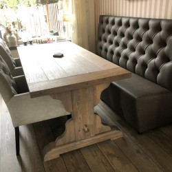 Wandbank op maat met capitons in skai lederlook Wandbank op maat met capitons in skai lederlook
