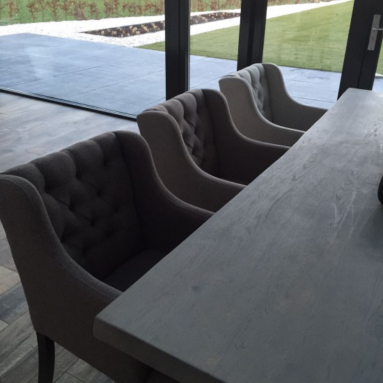 Luxe eetkamerstoelen met oortjes Luxe eetkamerstoelen met oortjes