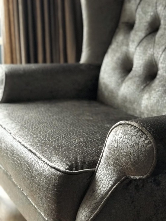 Luxe slangenprint fauteuil in moderne stijl