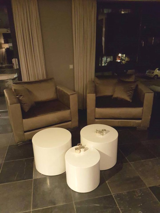 Luxe velours fauteuil in velours stof Teatro op maat Luxe velours fauteuil in velours stof Teatro op maat