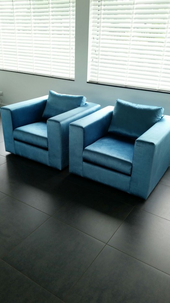 Velours blokfauteuils in luxe uitvoering op maat Velours blokfauteuils in luxe uitvoering op maat