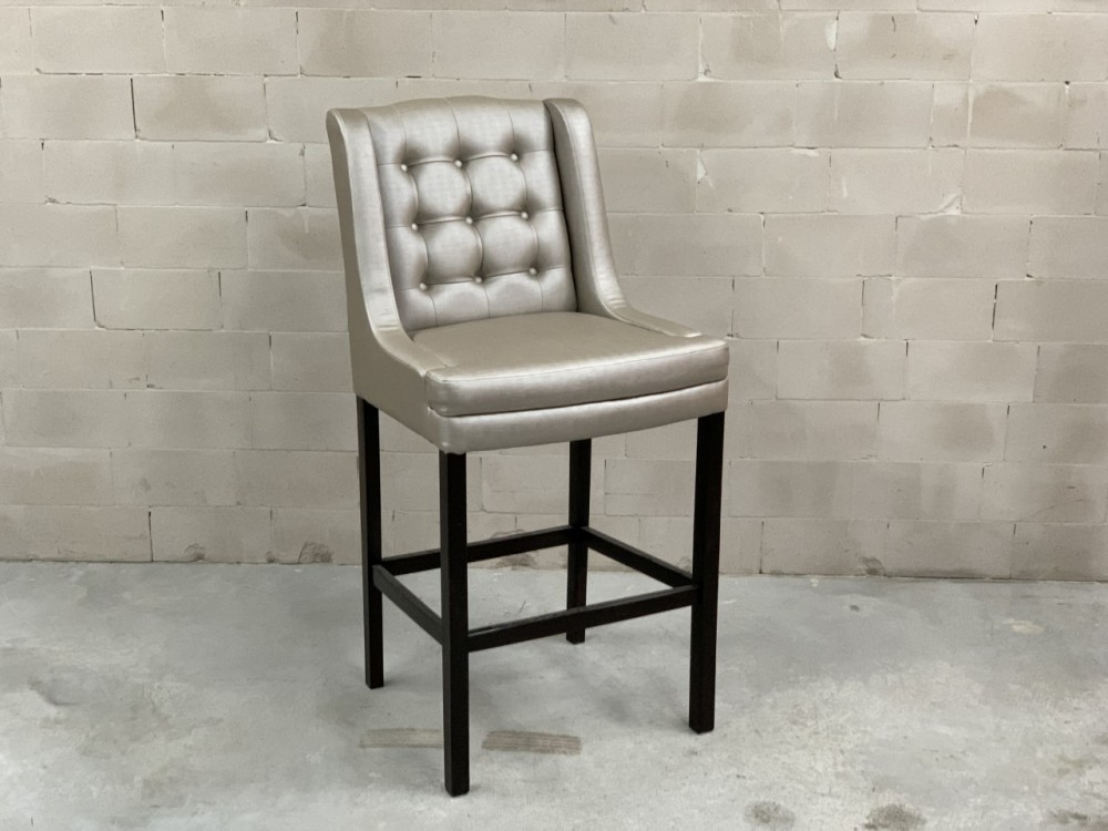 Barstoel met capitons Barstoel met capitons