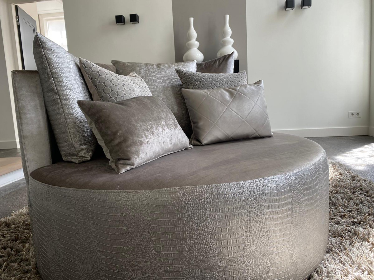 Ronde velours fauteuil op maat in 1.000 kleuren | Bankstyle.nl