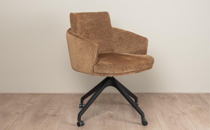 Eetkamerstoel op wieltjes