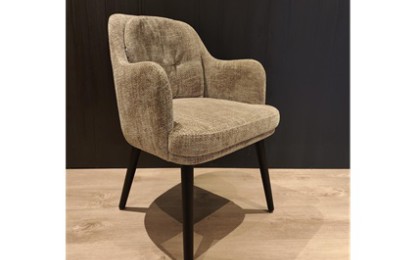 Comfortabele eetkamerstoel Comfortabele eetkamerstoel
