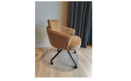 Eetkamerstoel op wieltjes Eetkamerstoel op wieltjes